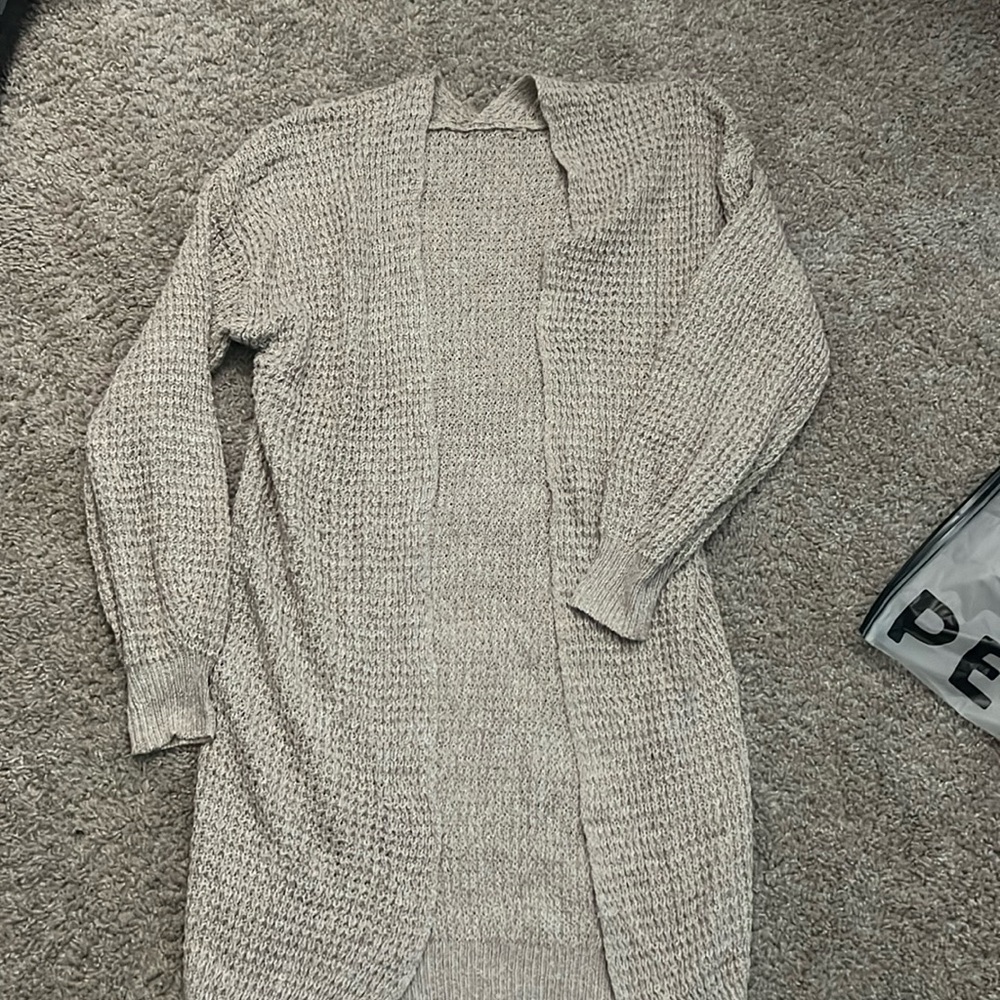 100% polyester cardigan